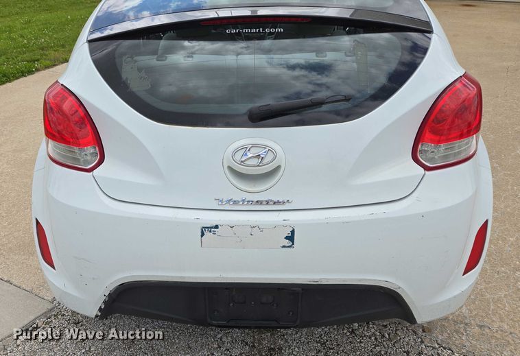 image for item EM7353 2013 Hyundai Velostar 