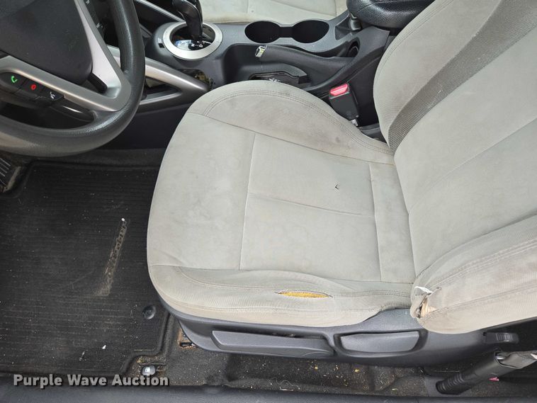 image for item EM7353 2013 Hyundai Velostar 