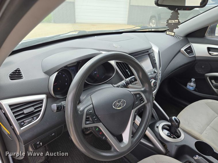 image for item EM7353 2013 Hyundai Velostar 