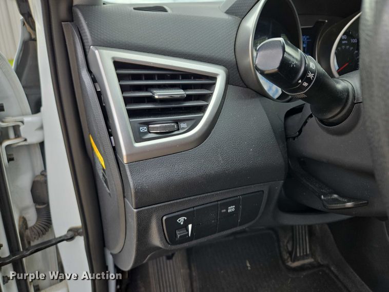 image for item EM7353 2013 Hyundai Velostar 