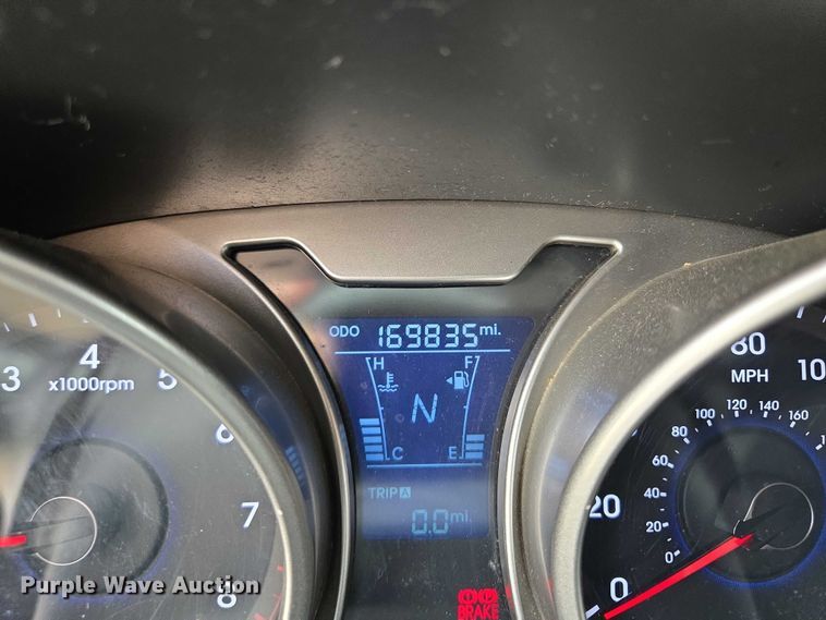 image for item EM7353 2013 Hyundai Velostar 