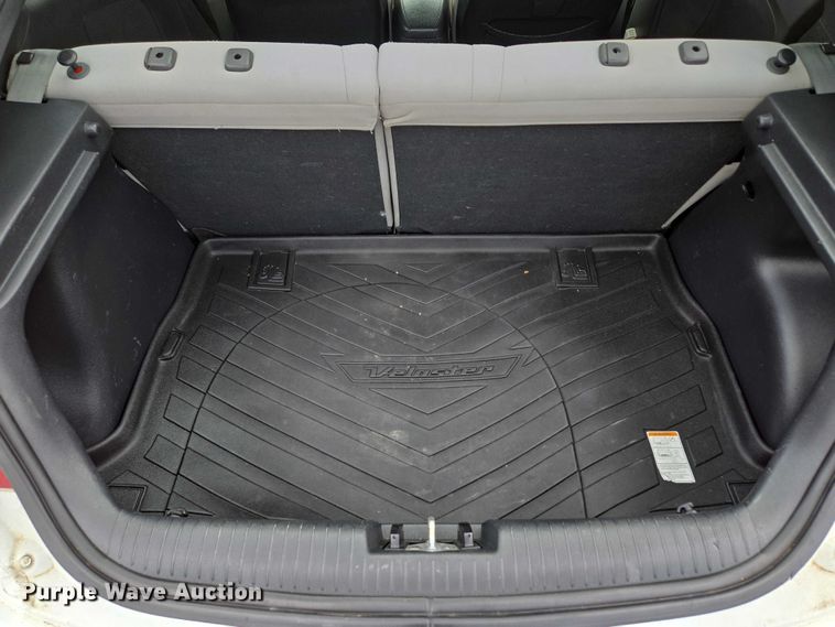 image for item EM7353 2013 Hyundai Velostar 