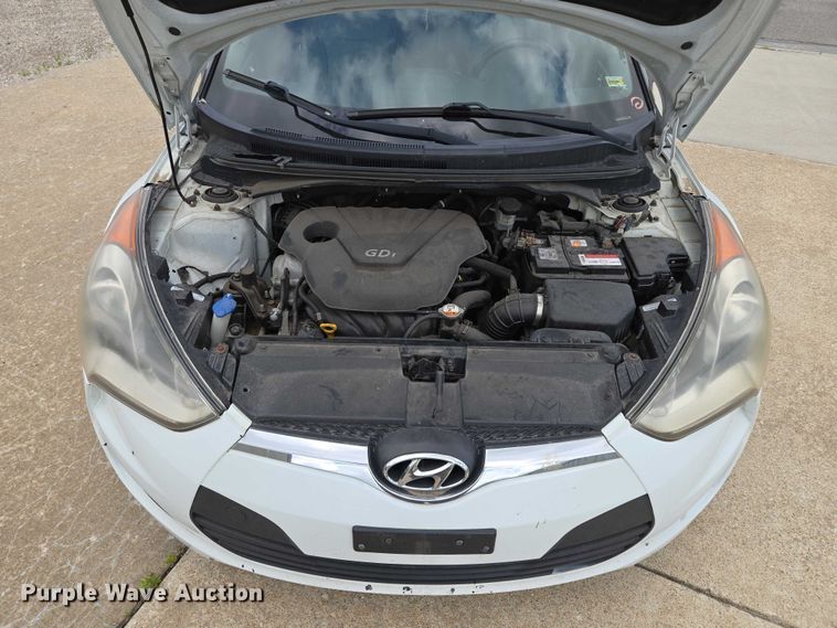 image for item EM7353 2013 Hyundai Velostar 