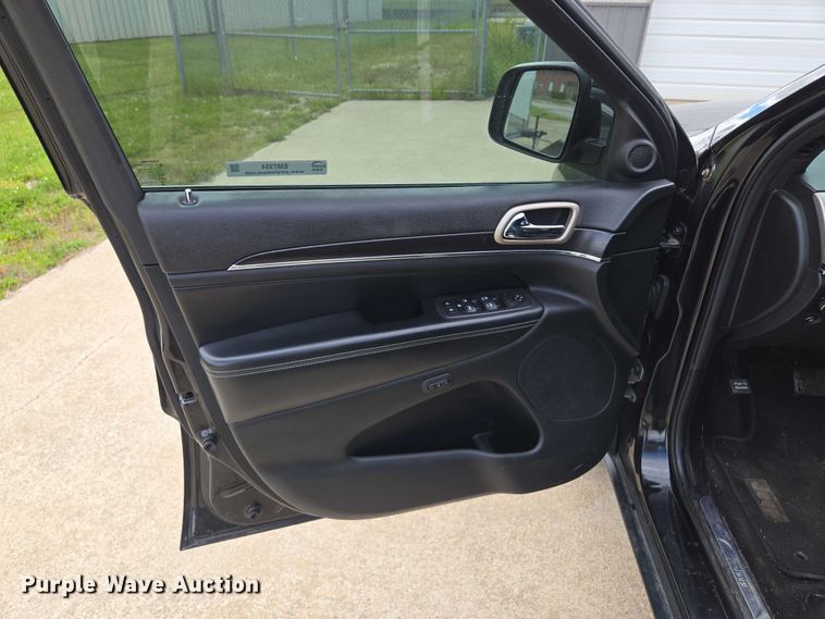 image for item EM7354 2014 Jeep Grand Cherokee SUV