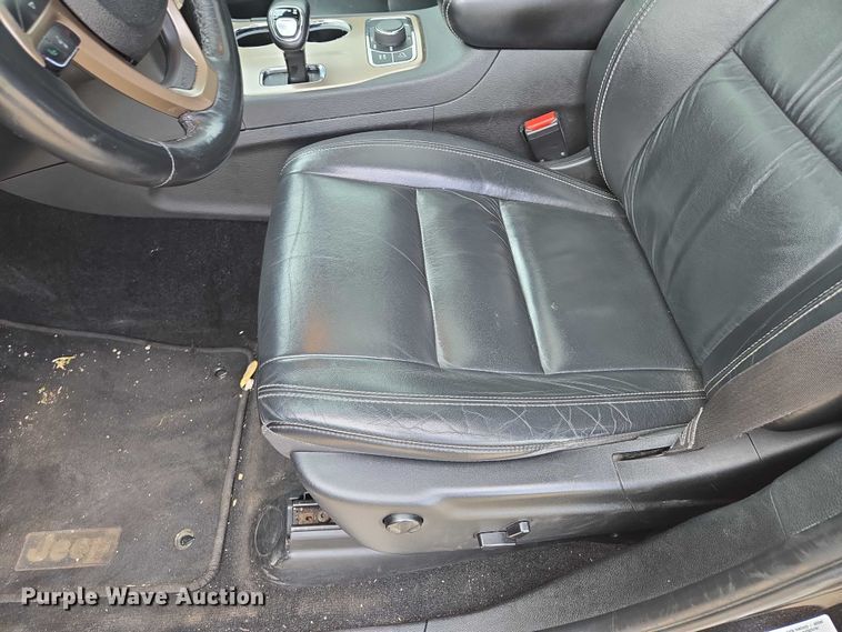 image for item EM7354 2014 Jeep Grand Cherokee SUV