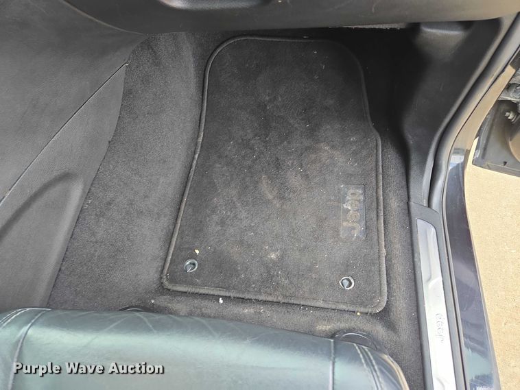 image for item EM7354 2014 Jeep Grand Cherokee SUV