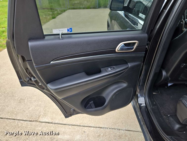 image for item EM7354 2014 Jeep Grand Cherokee SUV