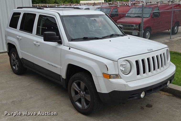 image for item EM7355 2015 Jeep Patriot SUV