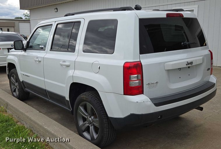 image for item EM7355 2015 Jeep Patriot SUV