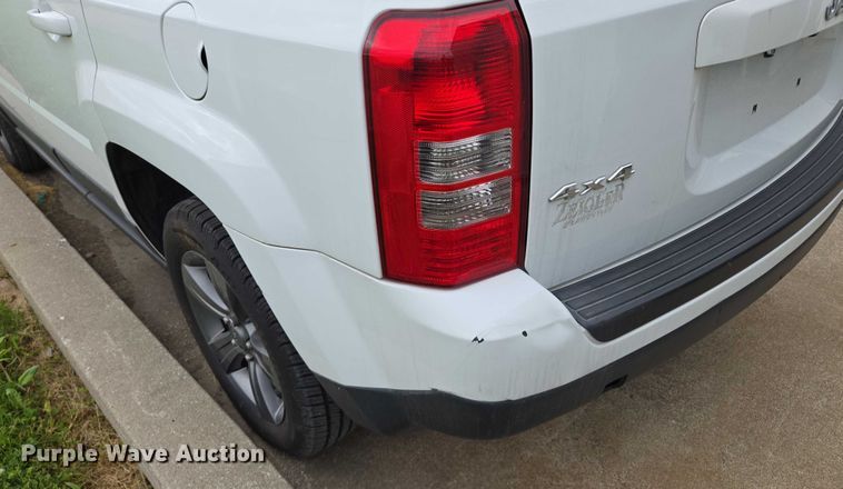 image for item EM7355 2015 Jeep Patriot SUV