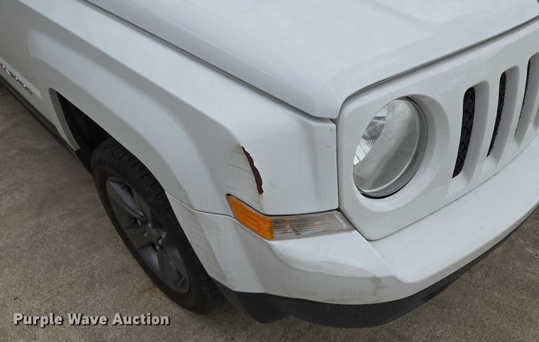 image for item EM7355 2015 Jeep Patriot SUV