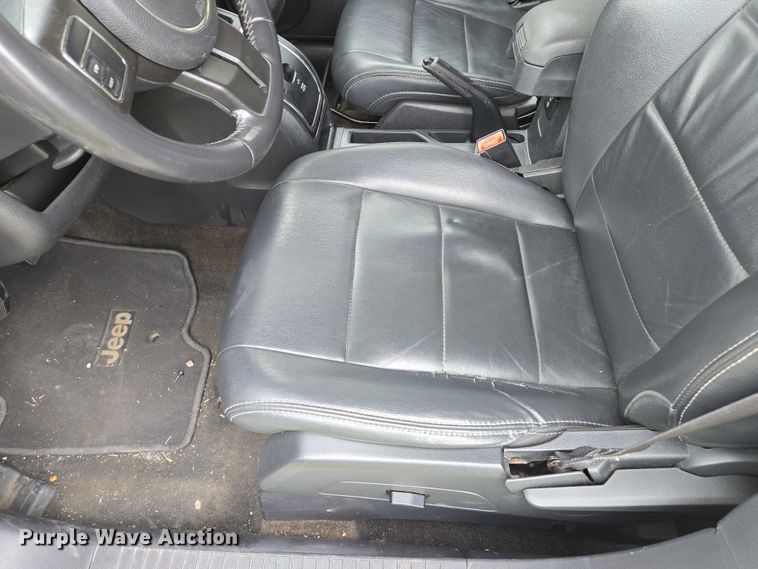 image for item EM7355 2015 Jeep Patriot SUV