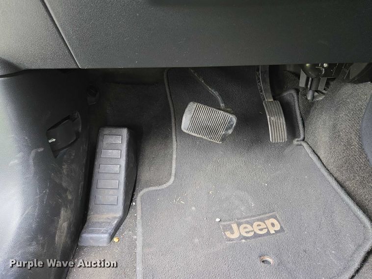 image for item EM7355 2015 Jeep Patriot SUV