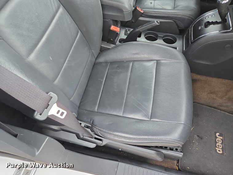 image for item EM7355 2015 Jeep Patriot SUV