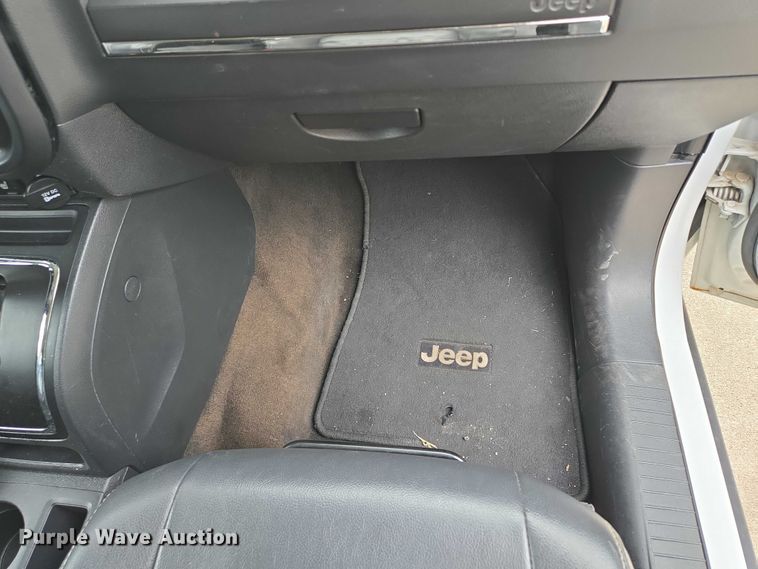 image for item EM7355 2015 Jeep Patriot SUV