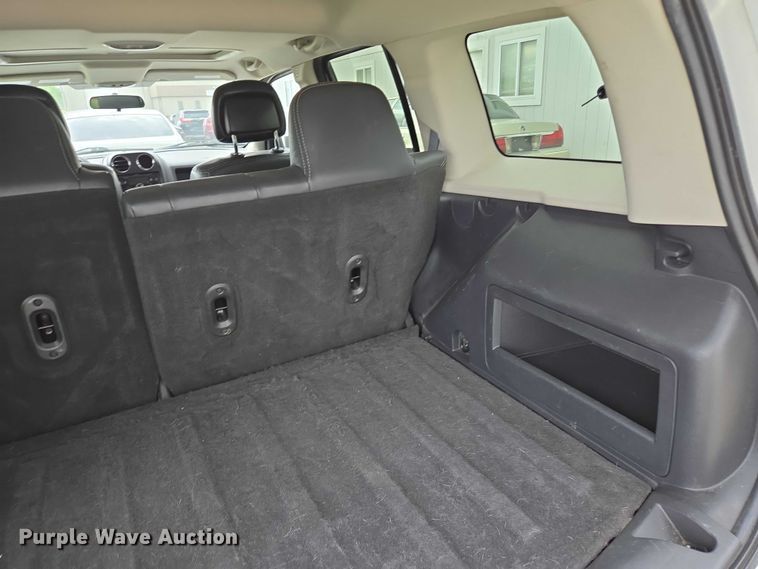 image for item EM7355 2015 Jeep Patriot SUV