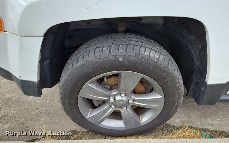 image for item EM7355 2015 Jeep Patriot SUV