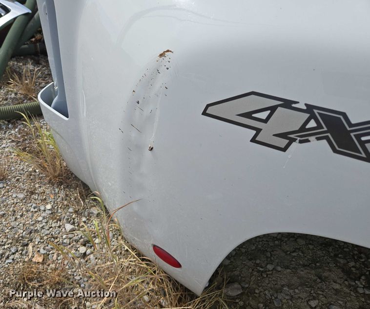 image for item EM7372 Pickup truck bed