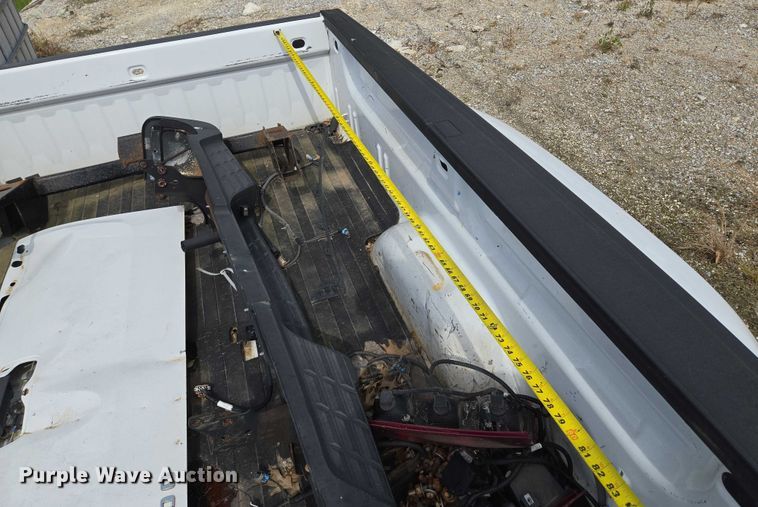 image for item EM7372 Pickup truck bed