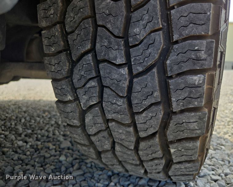 image for item EM7376 2010 Dodge Ram 1500 Quad Cab pickup truck