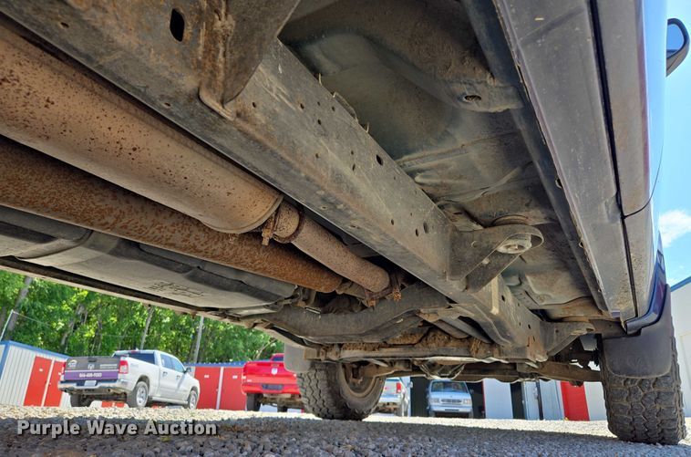 image for item EM7377 2003 Dodge Dakota Quad Cab pickup truck