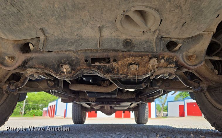 image for item EM7377 2003 Dodge Dakota Quad Cab pickup truck