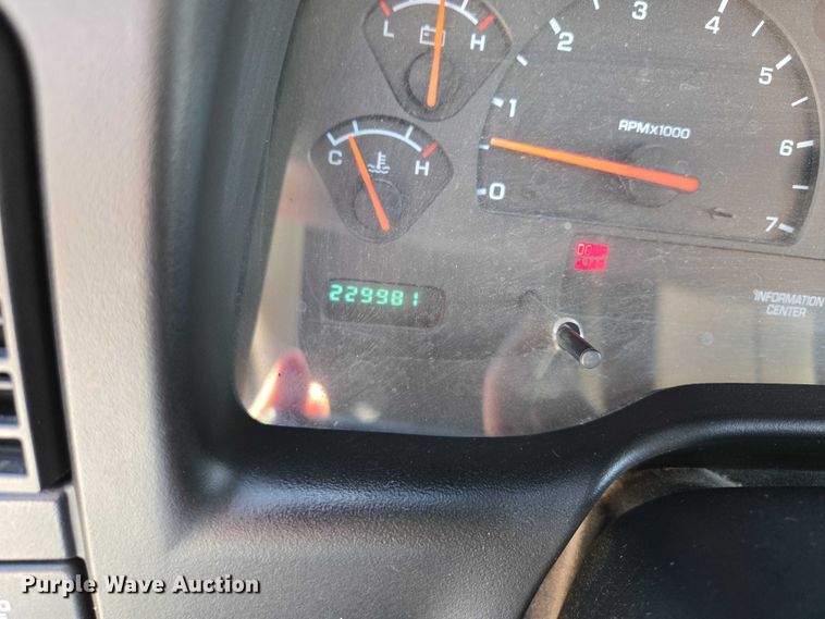 image for item EM7377 2003 Dodge Dakota Quad Cab pickup truck