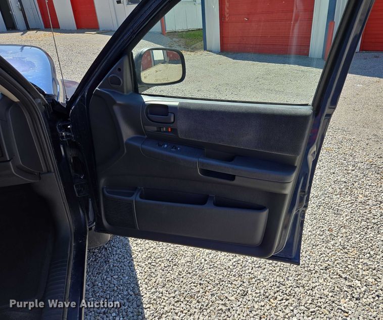 image for item EM7377 2003 Dodge Dakota Quad Cab pickup truck