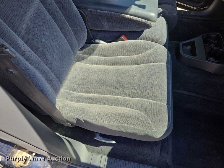 image for item EM7377 2003 Dodge Dakota Quad Cab pickup truck