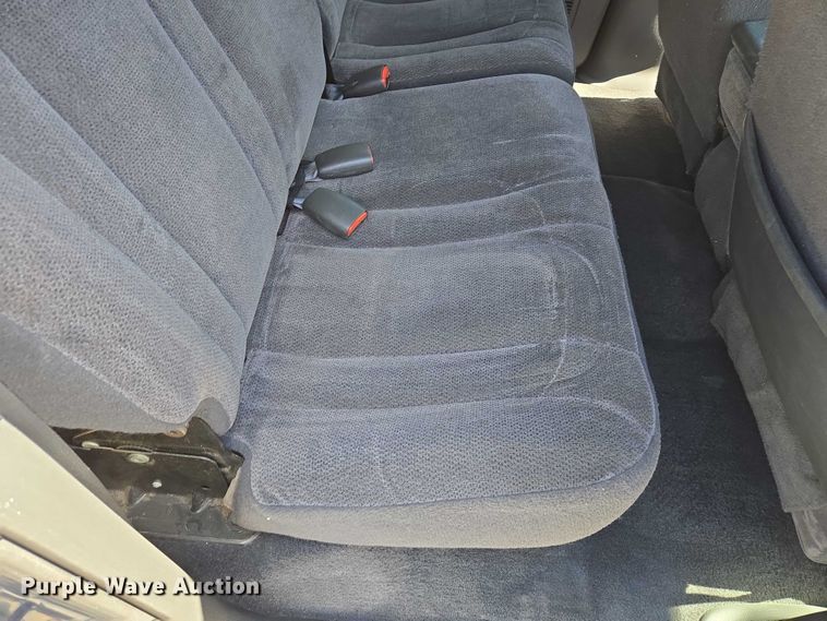 image for item EM7377 2003 Dodge Dakota Quad Cab pickup truck