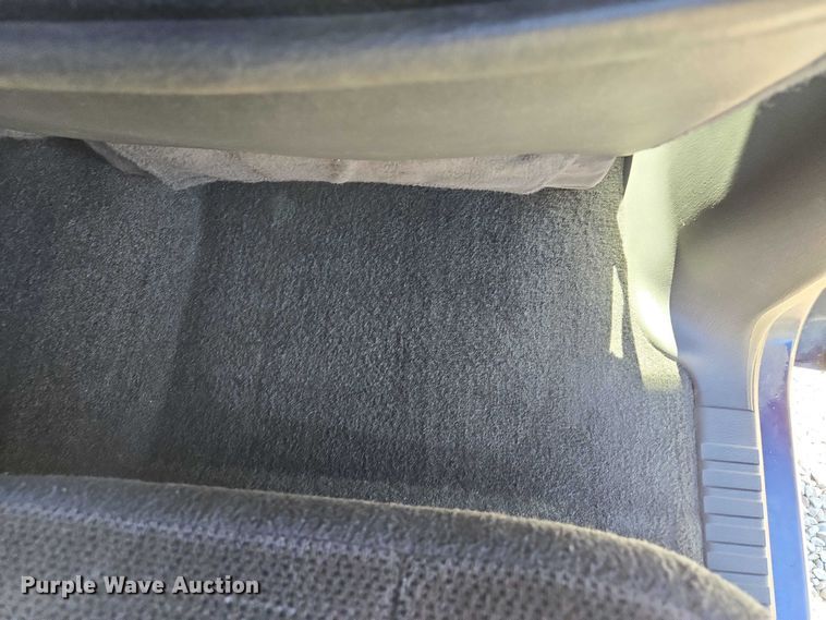 image for item EM7377 2003 Dodge Dakota Quad Cab pickup truck