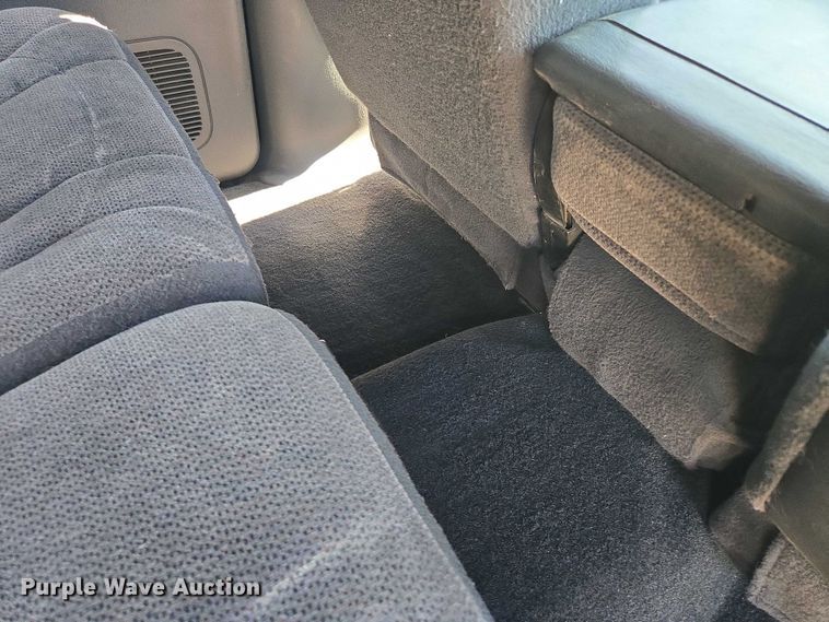 image for item EM7377 2003 Dodge Dakota Quad Cab pickup truck