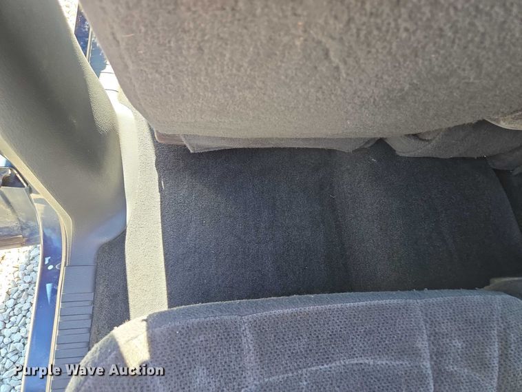 image for item EM7377 2003 Dodge Dakota Quad Cab pickup truck