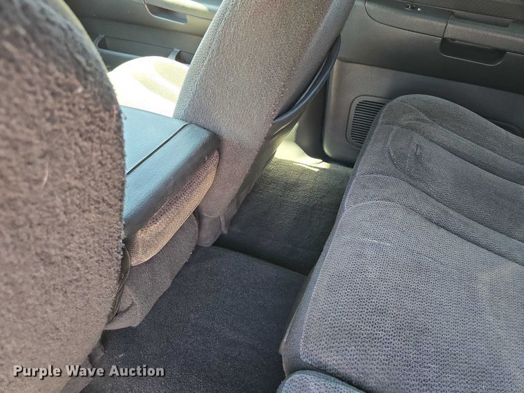 image for item EM7377 2003 Dodge Dakota Quad Cab pickup truck