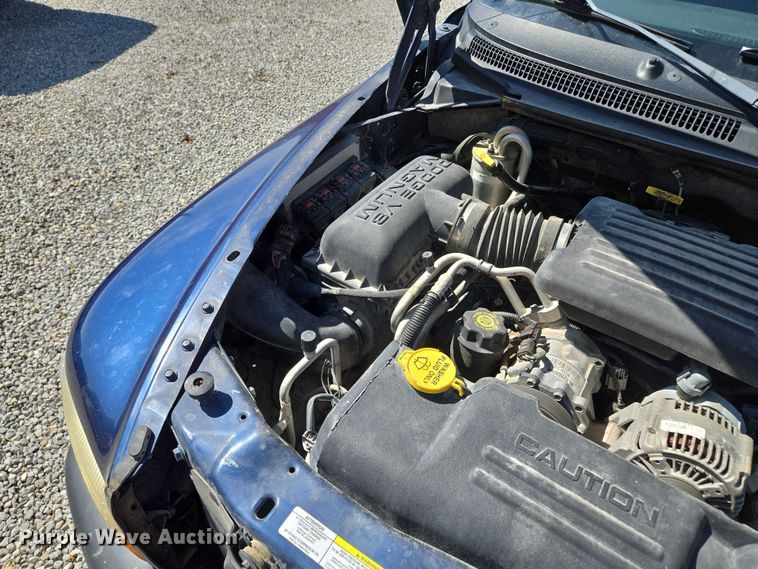 image for item EM7377 2003 Dodge Dakota Quad Cab pickup truck