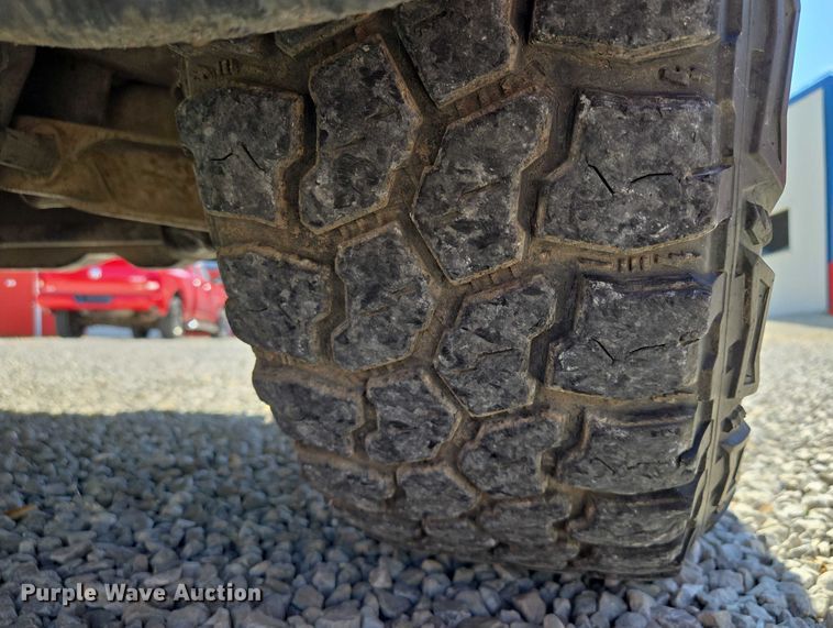 image for item EM7377 2003 Dodge Dakota Quad Cab pickup truck