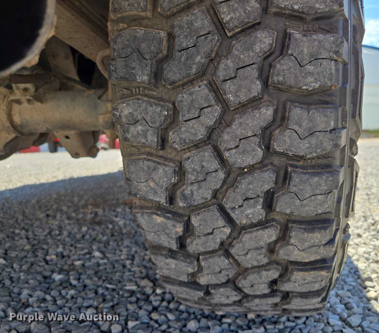 image for item EM7377 2003 Dodge Dakota Quad Cab pickup truck