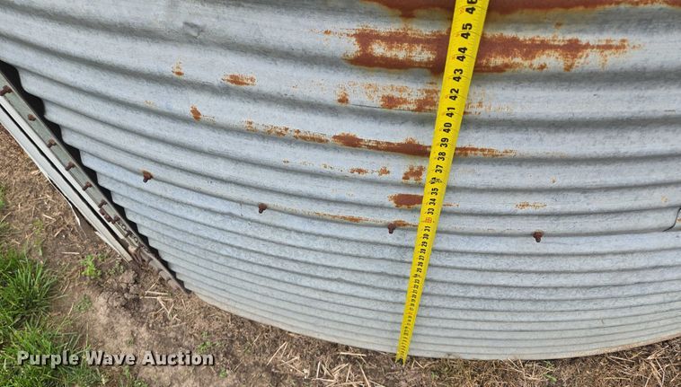 image for item EM7380 Chicken coop