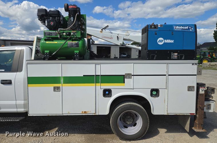 image for item EM7429 2018 Ford F550 Super Duty XL utility / service truck