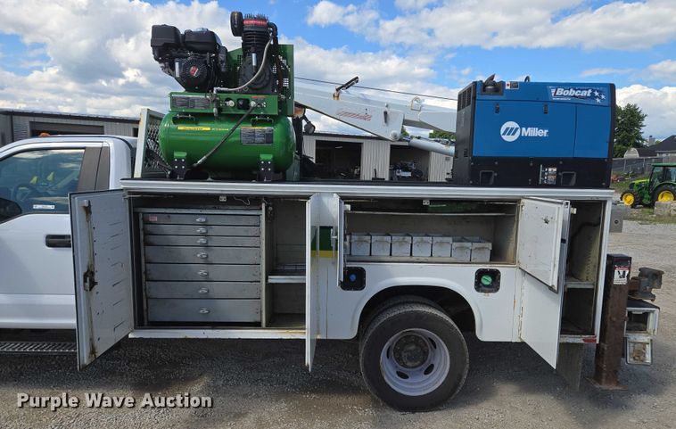 image for item EM7429 2018 Ford F550 Super Duty XL utility / service truck