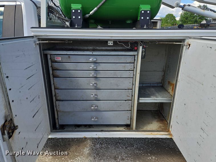 image for item EM7429 2018 Ford F550 Super Duty XL utility / service truck