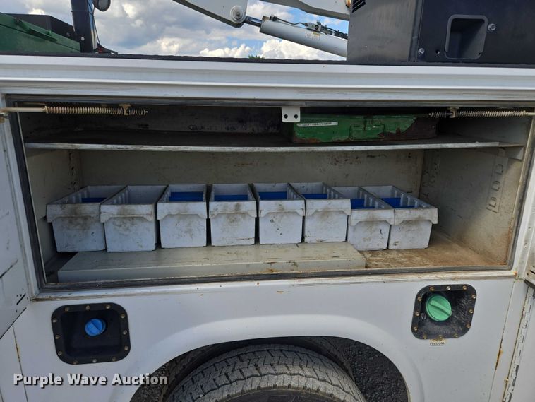 image for item EM7429 2018 Ford F550 Super Duty XL utility / service truck