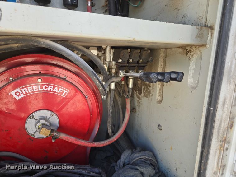 image for item EM7429 2018 Ford F550 Super Duty XL utility / service truck