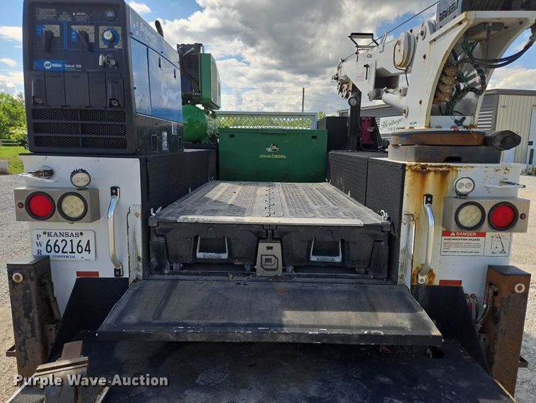 image for item EM7429 2018 Ford F550 Super Duty XL utility / service truck