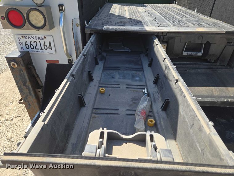 image for item EM7429 2018 Ford F550 Super Duty XL utility / service truck