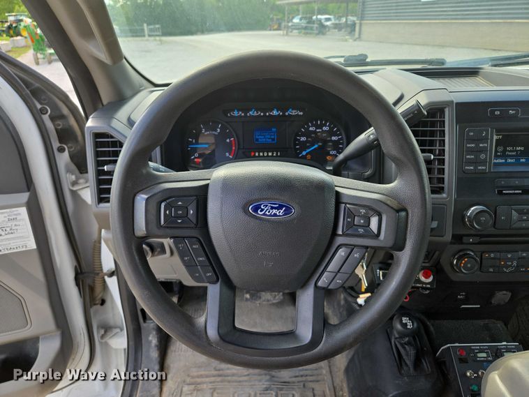 image for item EM7429 2018 Ford F550 Super Duty XL utility / service truck