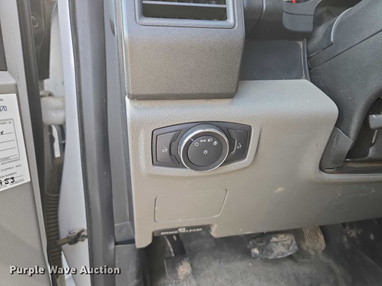 image for item EM7429 2018 Ford F550 Super Duty XL utility / service truck