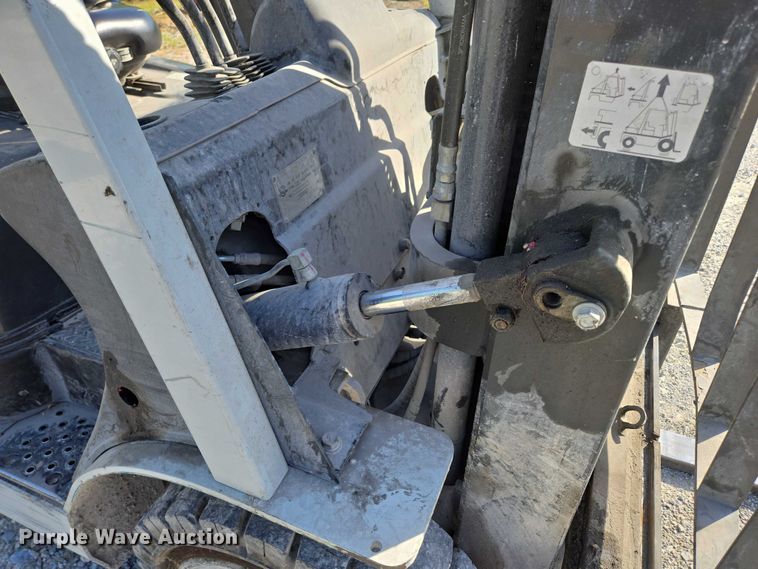 image for item EN3750 2016 UniCarriers PF50 forklift