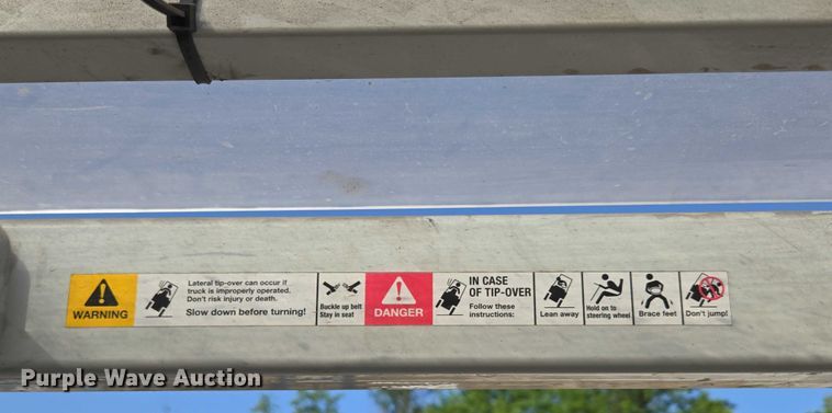 image for item EN3750 2016 UniCarriers PF50 forklift