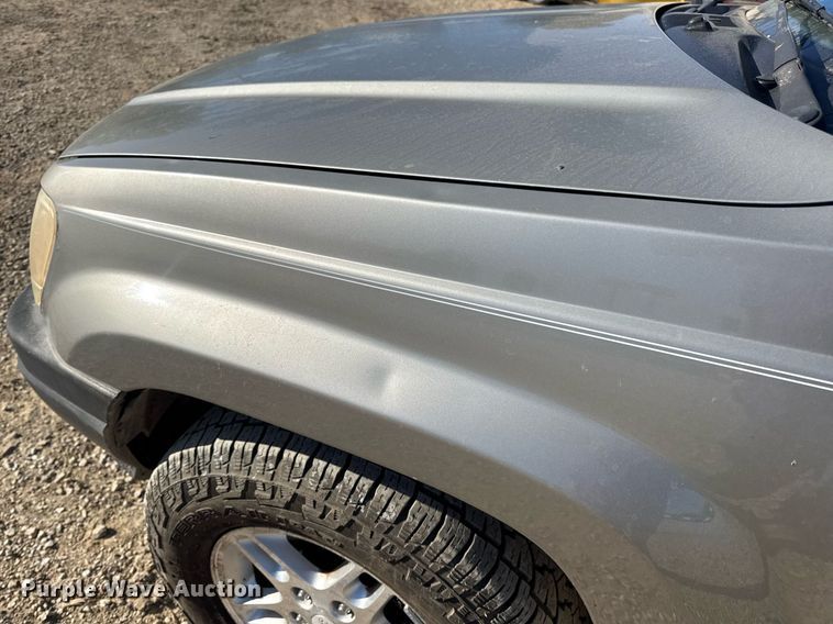 image for item EN4555 2000 Jeep Grand Cherokee Limited SUV